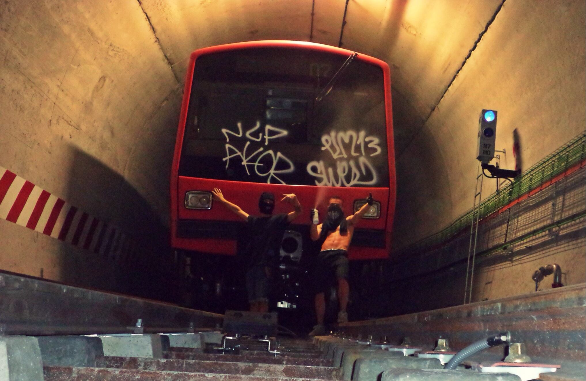 subway tunnel lisbon