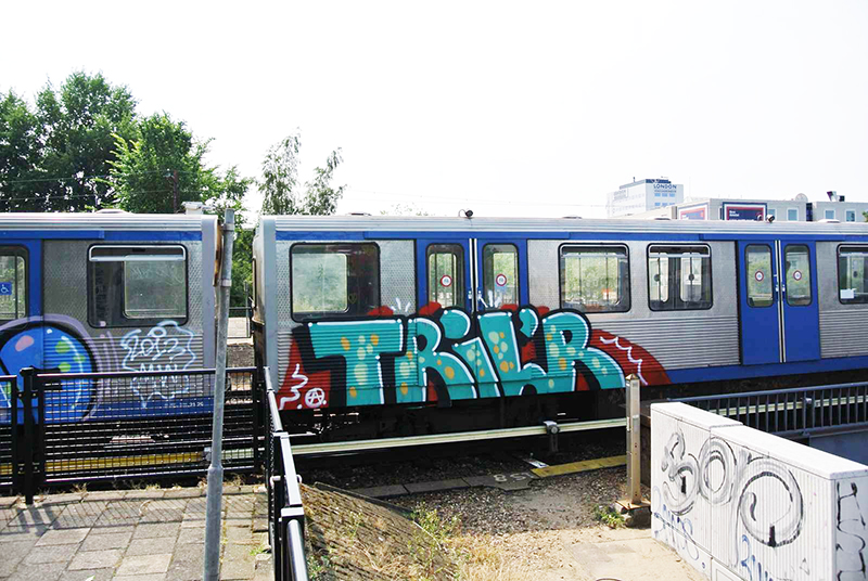 backjump brake amsterdam subway graffiti trilr