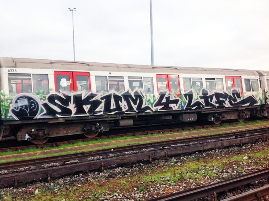 graffiti london tube sfl subway underground skum4life