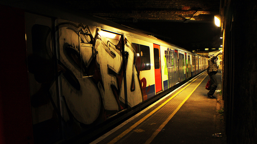 graffiti london tube sfl subway underground platform station