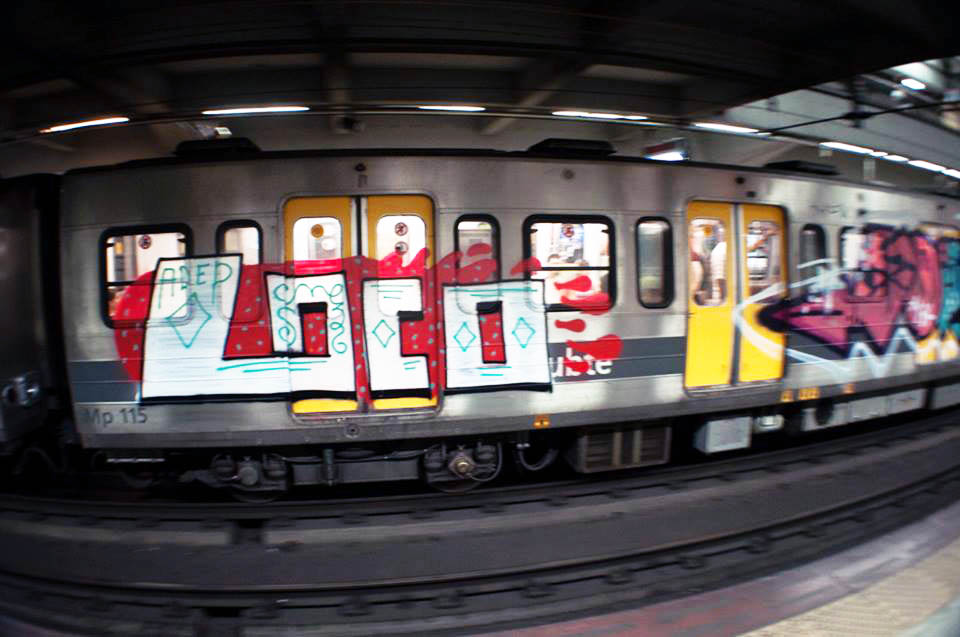 graffiti subway buenosaires argentina loco