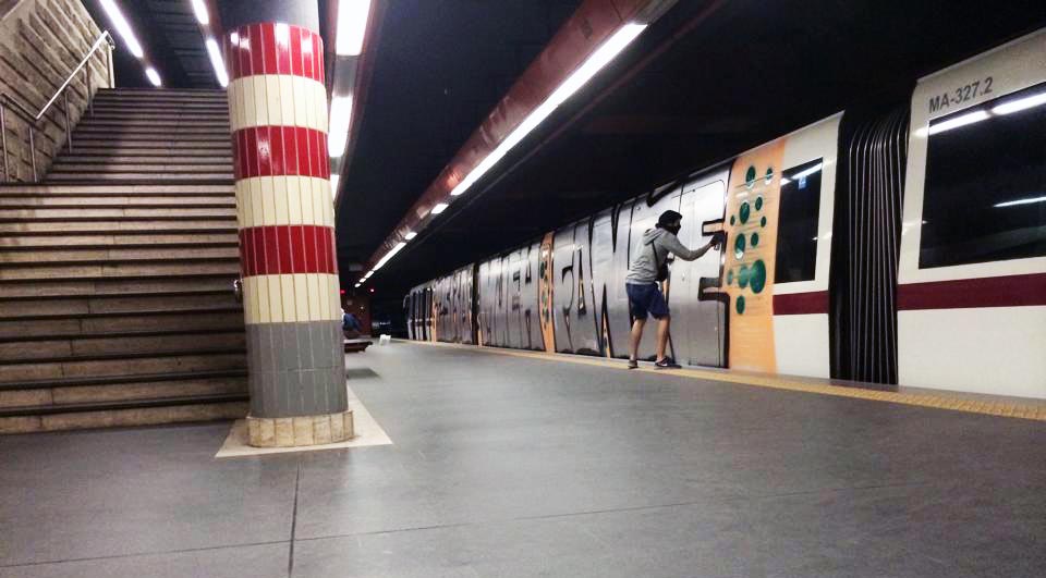 graffiti subway rome action tunnel italy
