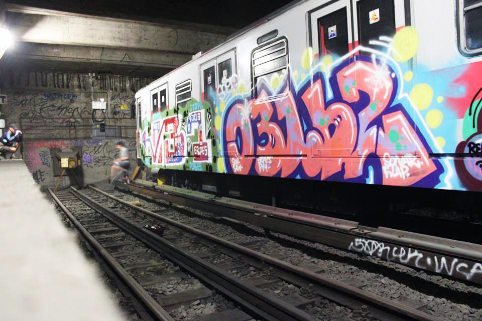 graffiti subway milan italy tunnel 031