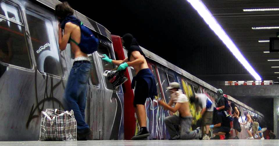 graffiti subway bucharest romania platform action wholecars