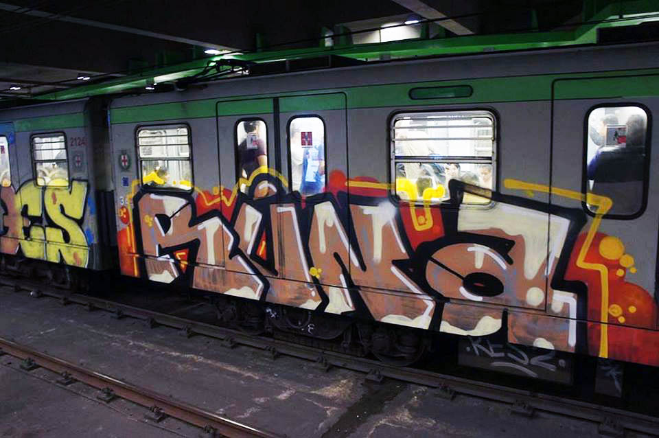 graffiti subway italy milan runa running