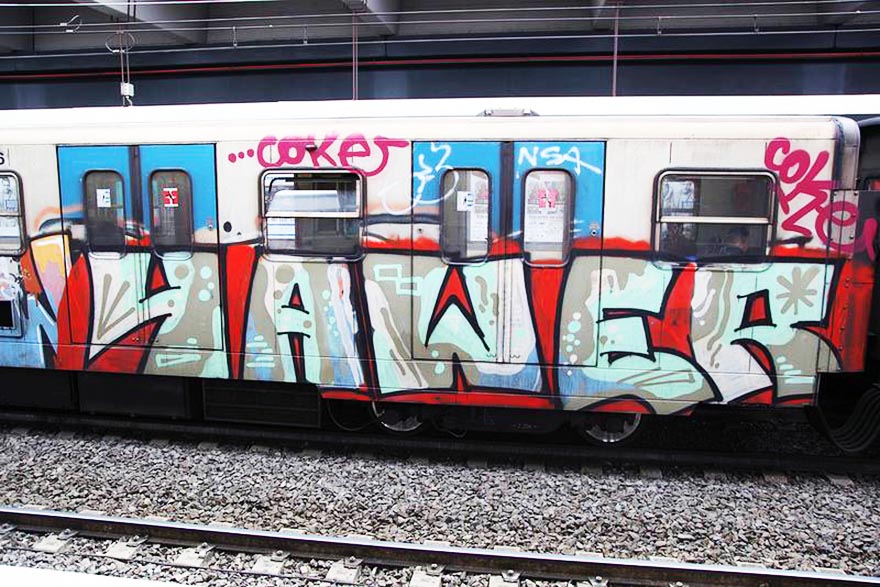 graffiti subway train rome italy bline yawer
