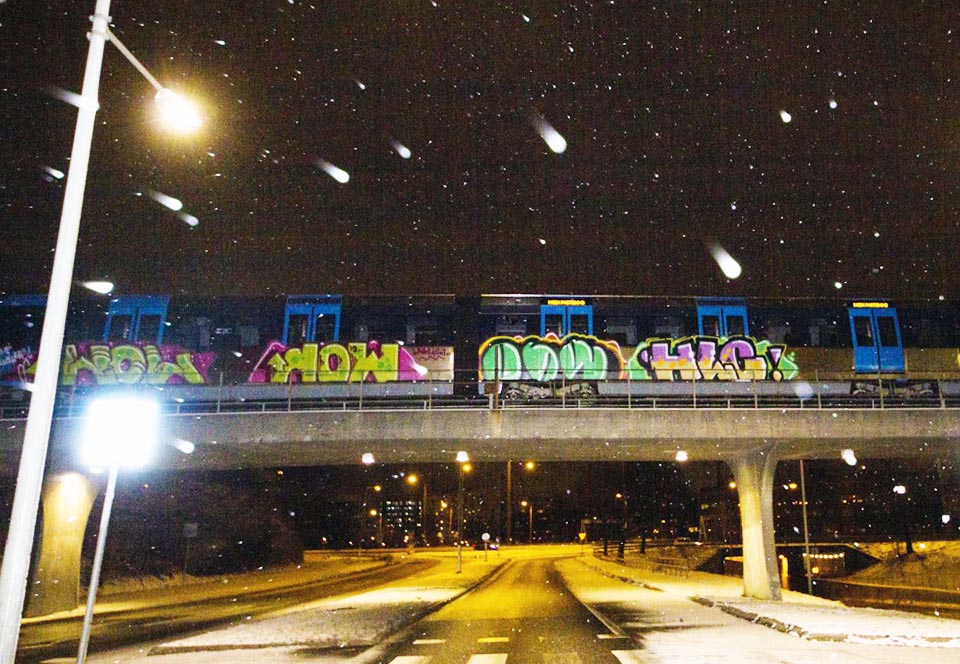 graffiti subway stockholm wol running