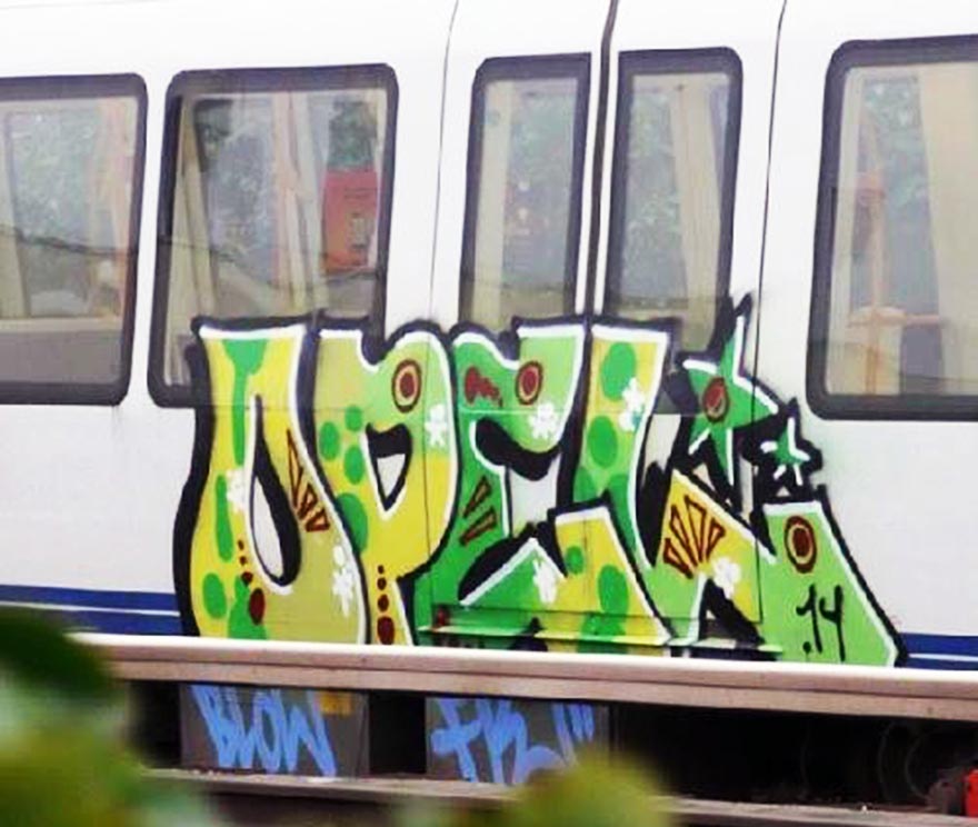 graffiti subway train denmark copenhagen ople blow