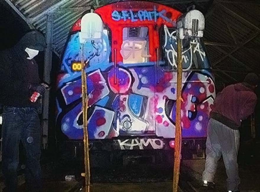 graffiti train subway london uk sflpark scumforlife queenspark