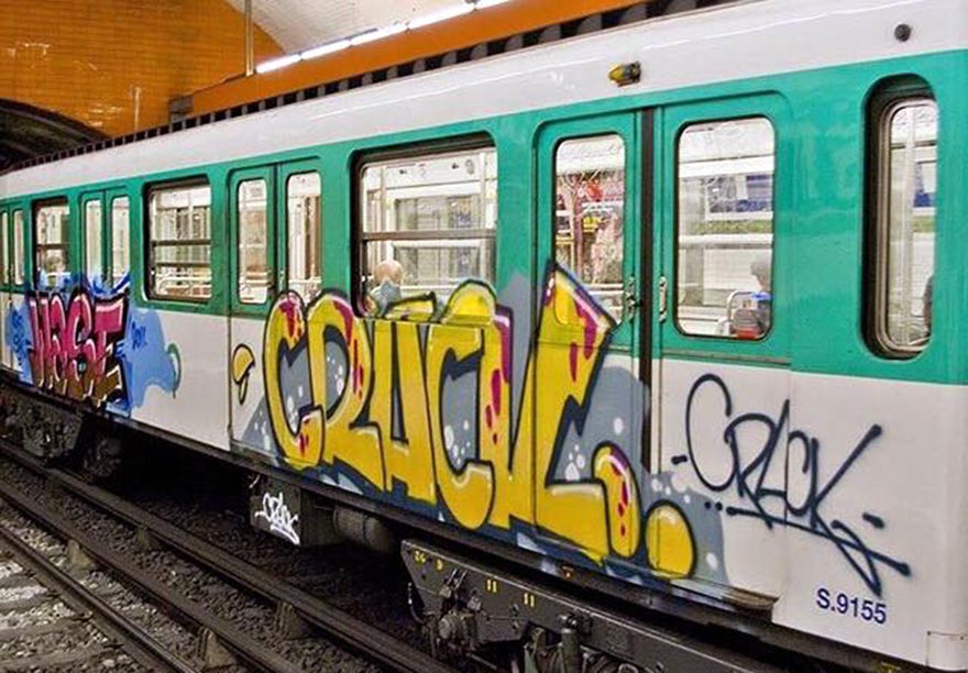 graffiti subway train magazine paris france crack