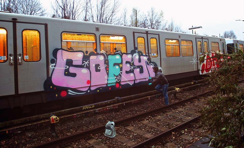 graffiti subway train vienna austria gofey