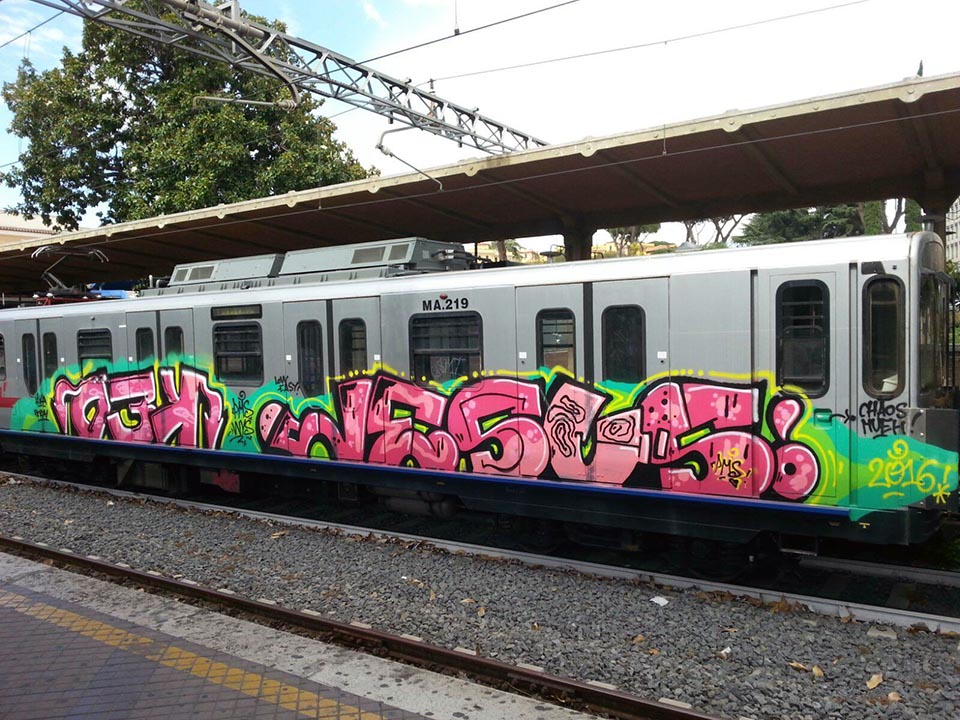 graffiti train subway rome italy 2016 ked jesus