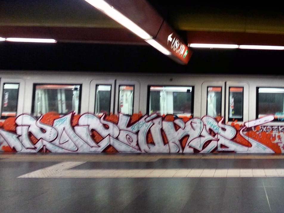 graffiti train subway rome italy 2016 cocaine