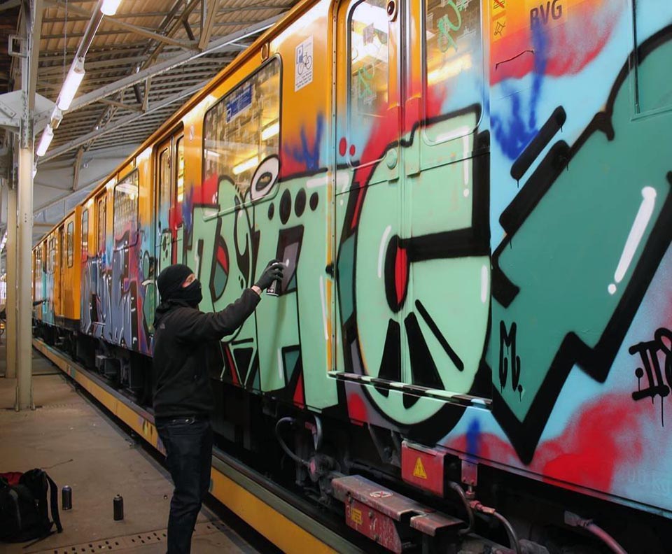 graffiti train subway berlin germany upac action