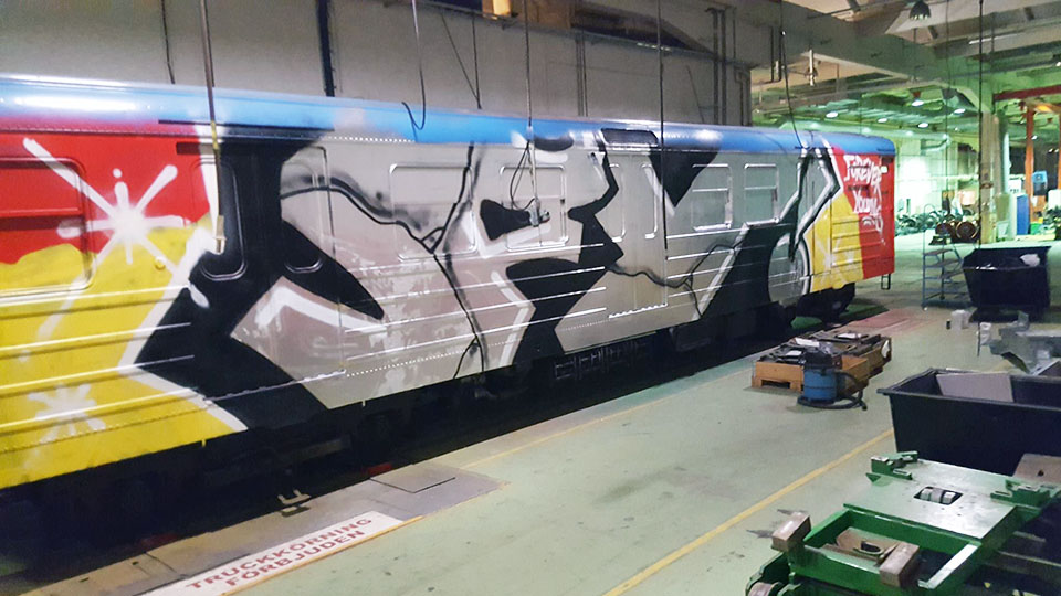 writing trains subway graffiti stockholm sweden wholecar hangar fy