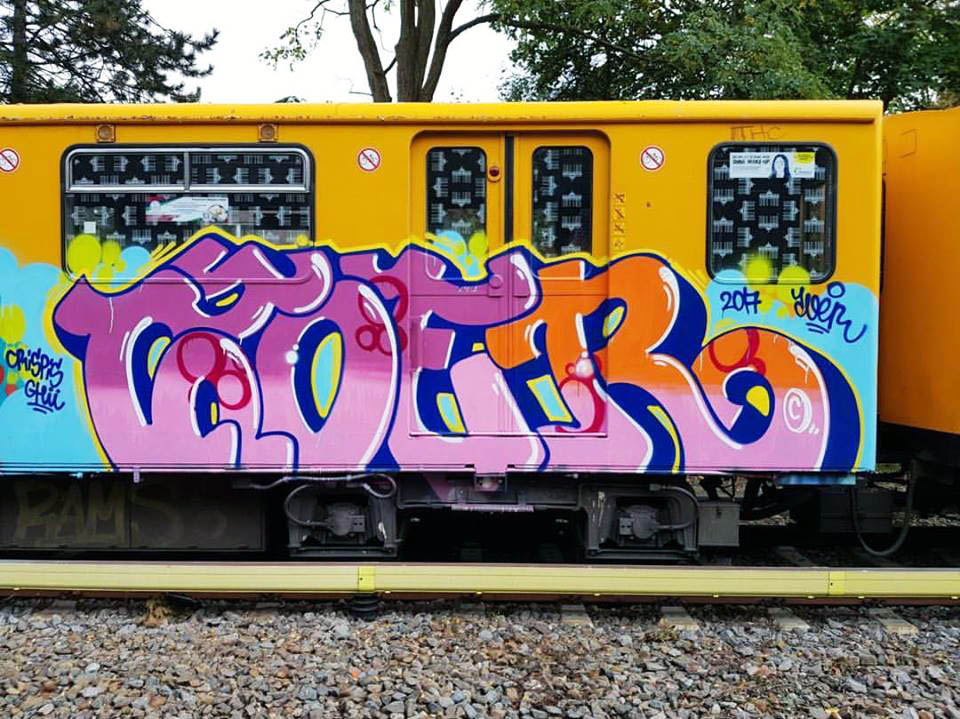 graffiti train subway writingberlin germany zoer 2017 running