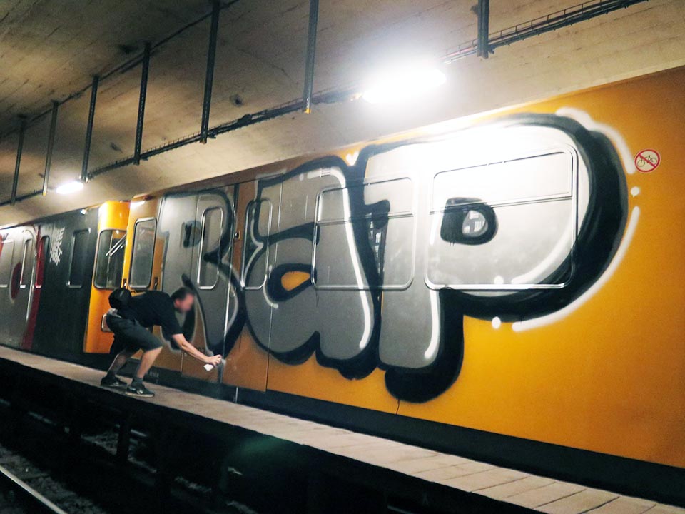 graffiti train subway writing berlin germany rap tpk uv action
